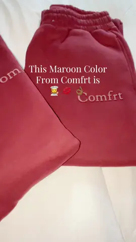 @Comfrt  POV: You found your new fall uniform 🍁 Cozy, chic, oversized, and minimalist — this sweat set will be your go-to outfit all season. Don’t miss out! #TikTokShopFinds #MatchingSet #FallAesthetic #LoungewearLove #sweatset 