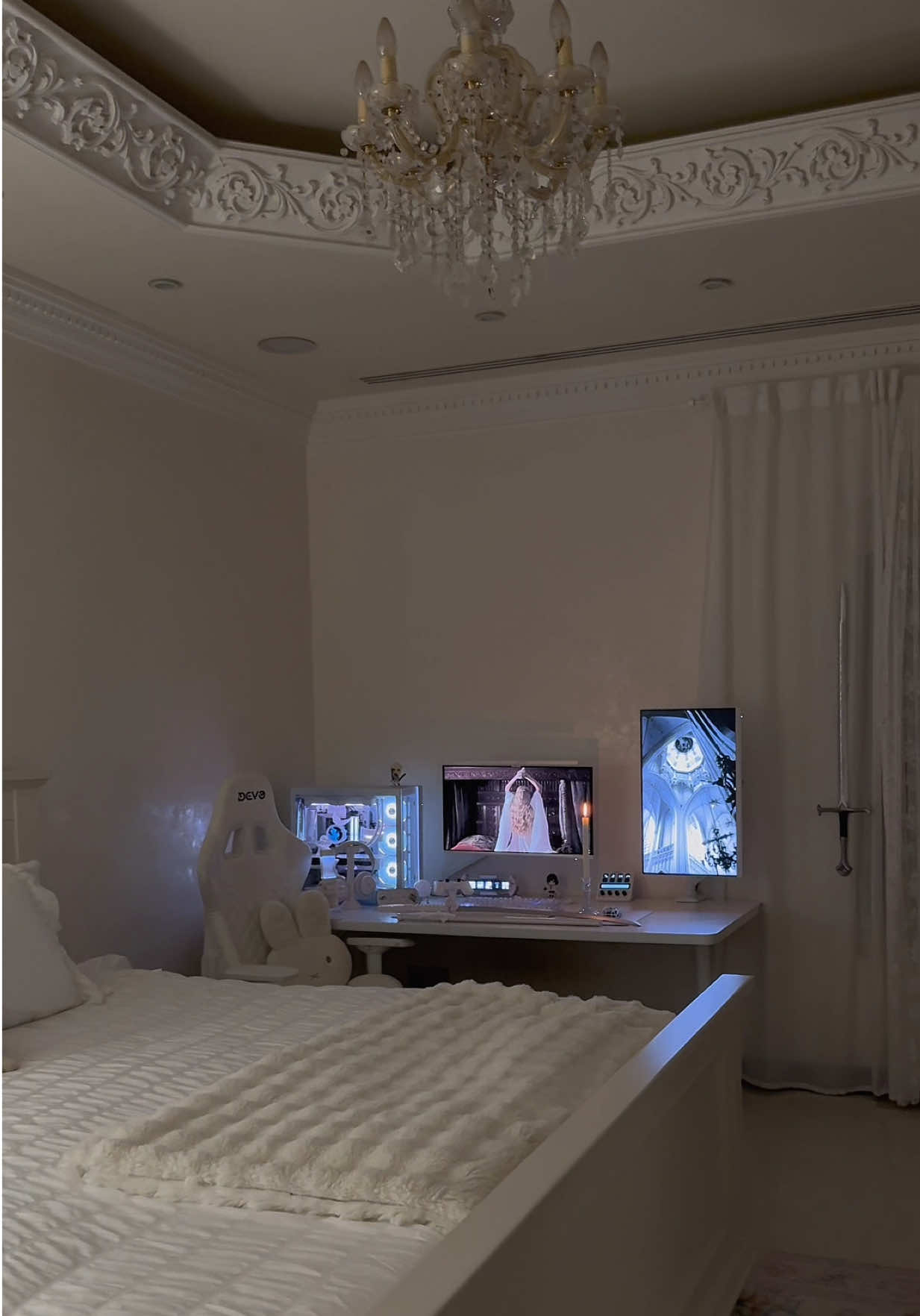 literally my room as a sound,  medieval vibes <3 𓂃܀𓇬 🗡️ | ig: ivulet | ما شاء الله | #fyp #whitesetup #medieval #pc #techtok • wallpaper idea by: @ℜ𝔥𝔦  ˚⋆୨୧ 