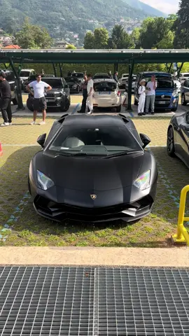Batman left his car in Como 🦇 #lamborghini #aventadors #lakecomo 