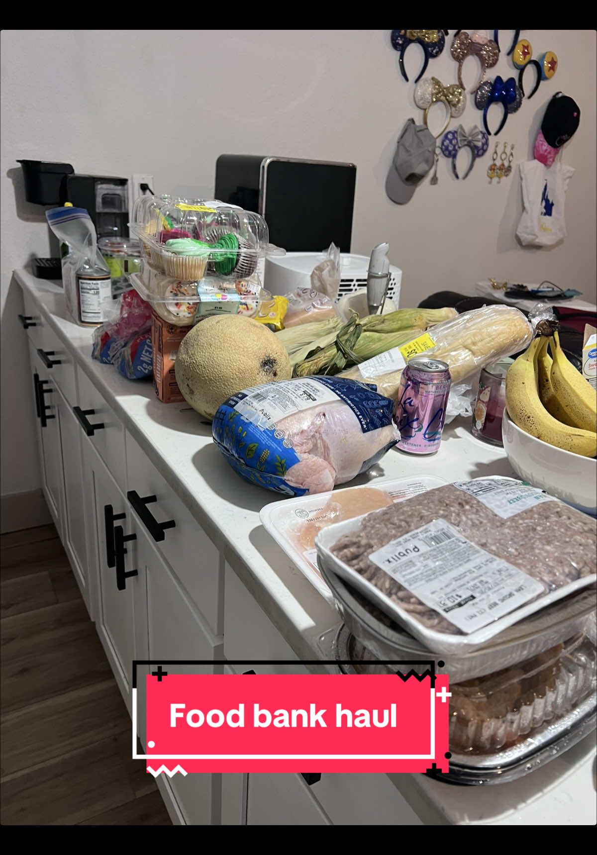 This weeks food bank haul. I really like how they always give us so much meat. #foodbank #foodhaul #foodbankhaul #groceryhaul #groceries #hardtimes #fyppppppppppppppppppppppp 