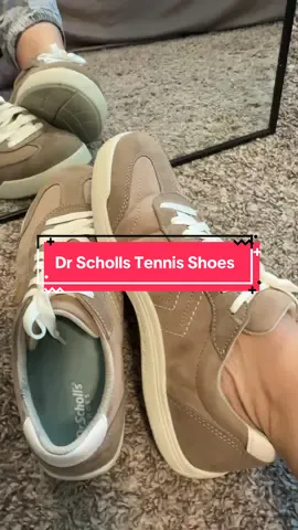Replying to @tippah yes arch support and so COMFORTABLE! @QVC, Inc #drscholls #qvc #tennisshoes 