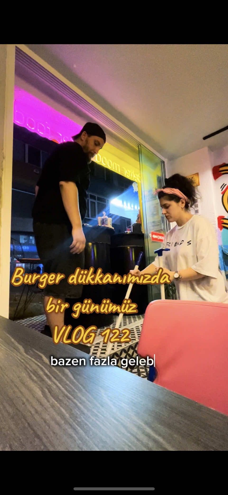 @Nico Street Food menü ve konum sayfadadır. Burger dükkanımızda bakalım bir Pazar günümüz nasıl geçmiş 💁🏻‍♀️ #vlog122 #nicostreetfood #günlükvlog #burger reklam🍔 Görünen marka varsa reklam değildir. 