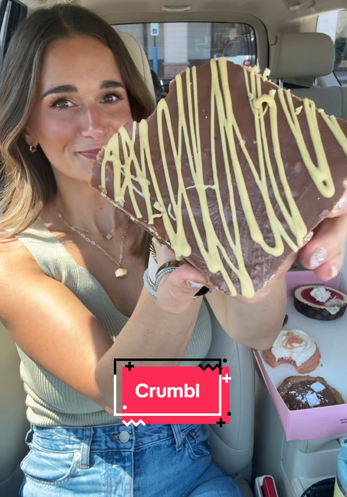 Dubai Chocokate at Crumbl 💚🤎 #tastetest #cookies #dubai #dubaichocolate #crumbl #mukbang #review #foodtiktok #fyp