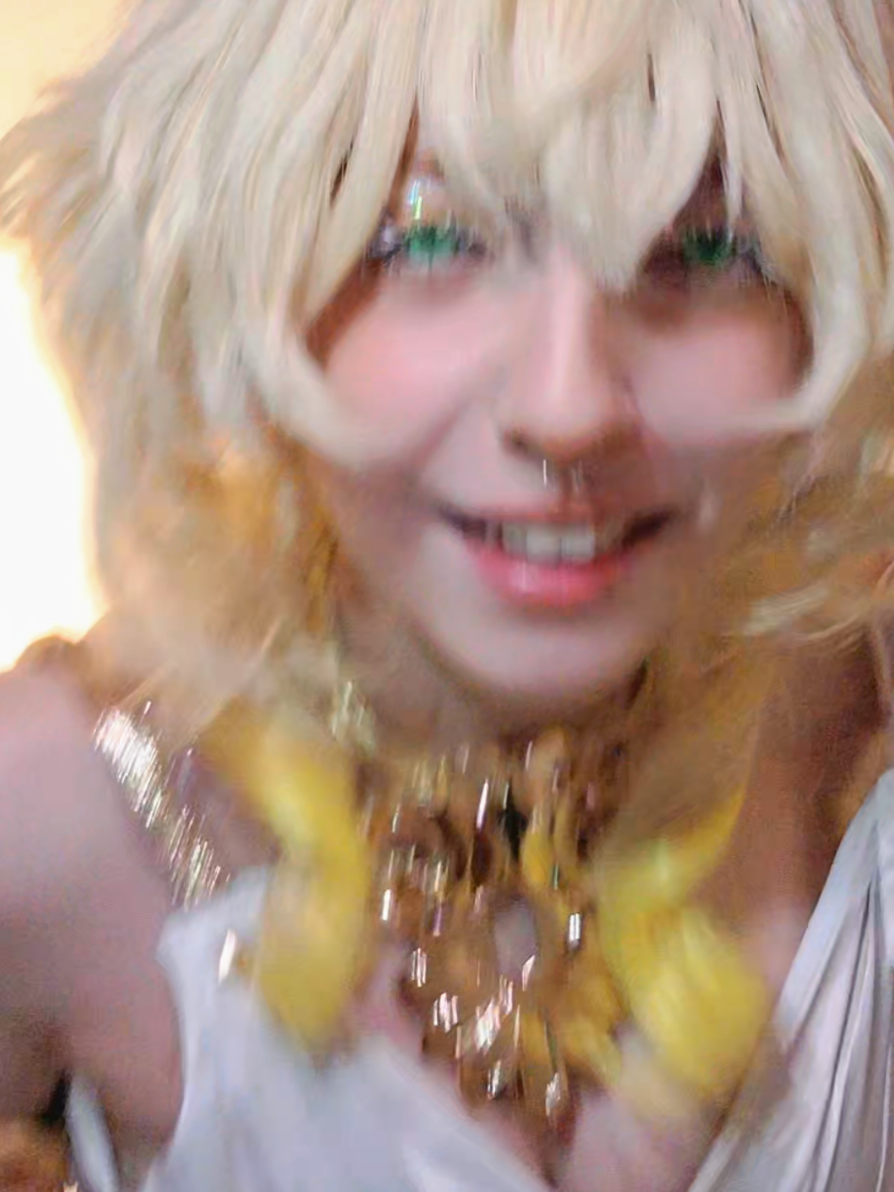 nasıl ama 😛 #aglaea #HonkaiStarRail #aglaeacosplay #cosplay #foryoupage 
