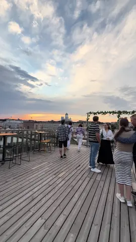 Sunset Lover's 🌅 #helsinki #keskusta #finland🇫🇮 #suomi #suomitiktok #sunmervibes #summermashup #sunsetlover #ihana 