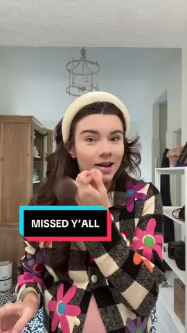 clearly I’m bad at talking and doing makeup bc I basically just rubbed my face and wasted time BUT I’ve missed posting here and hope that you guys have been doing GREAT! Let me know what I missed ;)