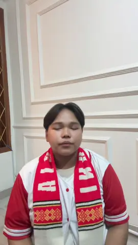 Halo semuanya!!! Aku Nabin perwakilan lomba nyanyi Berbinar Official dari regional JABODETABEK, enjoyyy!!! Seringsing lantunan daun bambu Mengisi keheningan memecah suasana Indonesia untukmu haru bangsamu Bersinar dengan budaya Nusantara #BerbinarSingingChallenge #17anBersamaBerbinar #CoverLaguShabrina @Berbinar Official @berbinar_jabodetabek #fyp 