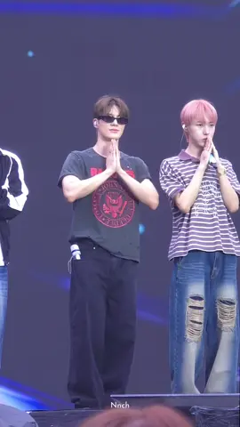 ใจเรามันม่วนอ่ะน่อ ตอนน้องอินจุนหันมาคือน่ารักมากกกก #thedreamshow4_in_bkk #nctdream_thedreamshow4_bangkok #TDS4inBKK #nctdream #jeno 