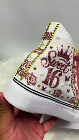 Tenis personalizados para quinceañera,regalo para quinceañera #cesarfilms #tenisparaquinceañera #tenispersonalizados #regaloparaquinceañeras 