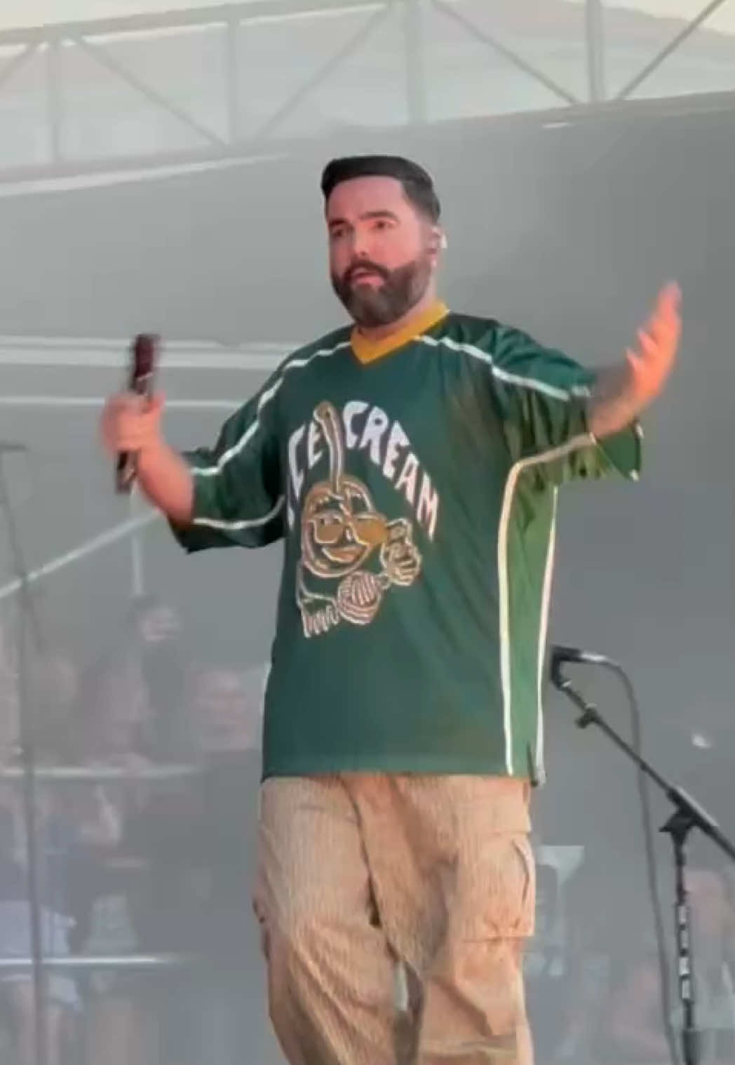 A Day To Remember Absolutely Shaking The Stadium! #warpedtour #longbeach #adaytoremember #originalfranco 