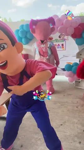 Im back MOVE over CUZ LIGHT YEAR. #childrenentertainment #Philly #NYC #JERSEY #familyentertainment #maryland #princesses#hiphopclowns#clowns#cuzzlightyear#hoodie 