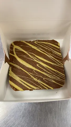 Dubai chocolate brownie from crumbl 