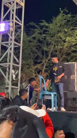 Hadirnya wakil sang jendral di Iringi Lagu Glandangan😭 Jan wakile Ses wo😋 @SAM PIITAK SOPIR SEEZ @BUDIBUD78 JUMIRAN ENGKLING  #sangkaramusicofficial #gelandangan #sampitak #sampitak #fypage 
