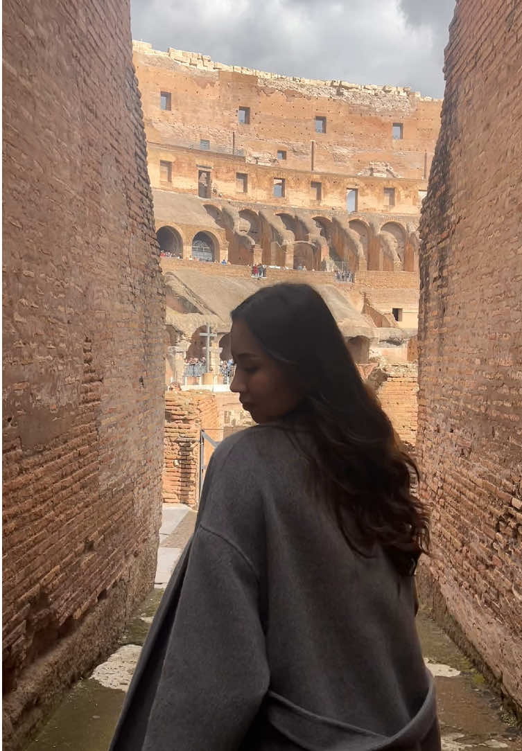 all roads lead to Rome 💔 #colosseum 