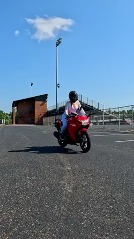 #katyaalmaz #katyadealmaz #katyadealmas #katyaalmas #hondacbr motogirl KatyaAlmaz 