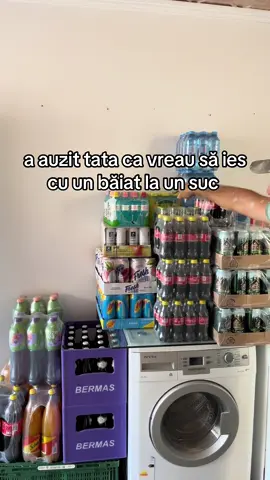 cred ca vrea sa bem sucul la mine, toți 3 #fyp #xyzbcafypシ #foryou #foryoupage❤️❤️ #viral #talent #pamflet #tata 