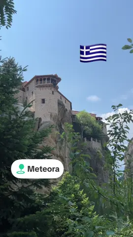 Dziś odwiedzamy jedną z największych atrakcji Grecji - Meteory, czyli prawosławne klasztory zbudowane na wysokich skałach. #meteory #grecja #wycieczka #turystyka #zwiedzanie