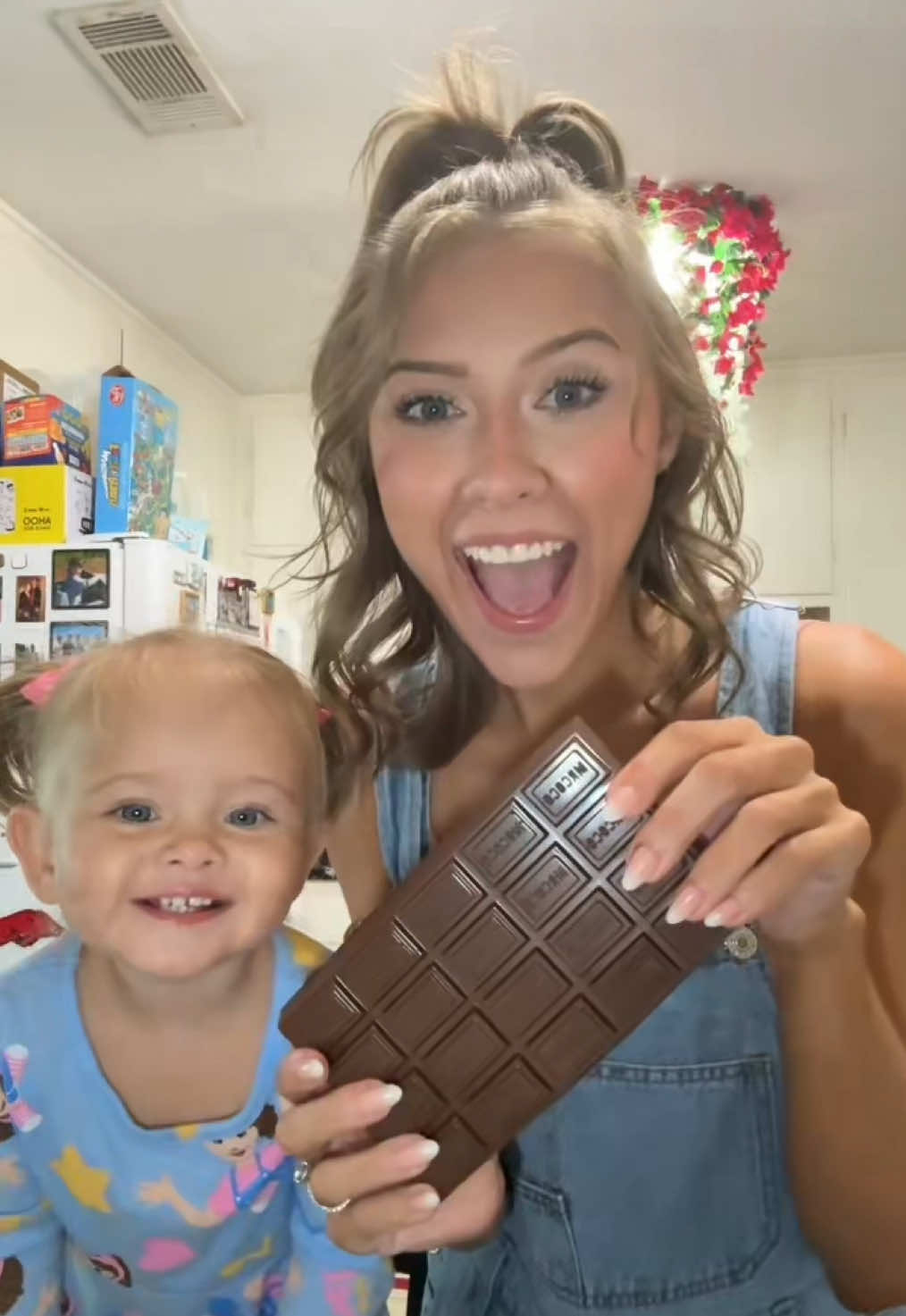 We made our own Dubai chocolate bar! @Mr Coco Bars #dubaichocolatebarkit #mommydaughter #fyp 