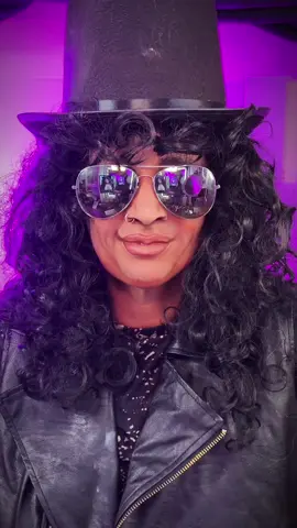 Turning myself into Slash 🎸 #slash #gunsandroses #lookalike 