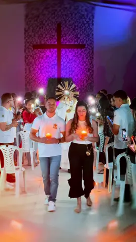 Registro da nossa Vigília Jovem realizada no último sábado, dia 16. Foi um momento repleto de bênçãos! Que Jesus continue sendo nosso amparo, nosso refúgio e a alegria da nossa alma!  #fy #ejc #catolicos #jesus 