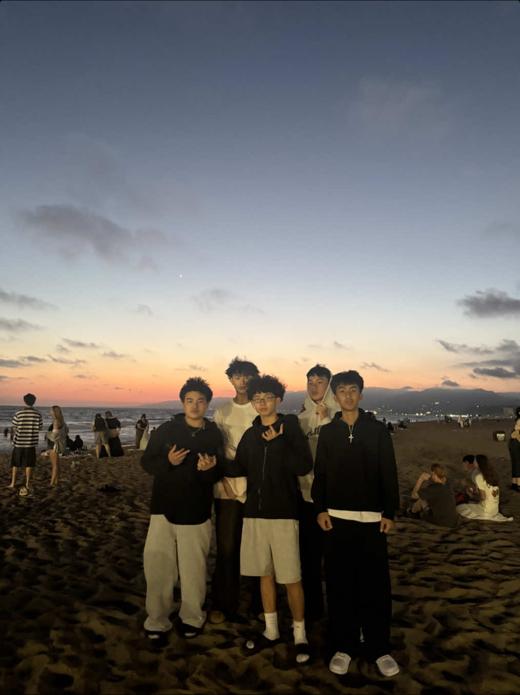 Twins @Aiden @bryantnguyen @Jos3ph.C @ethan  #socal #beach #abb #fyp #LA 