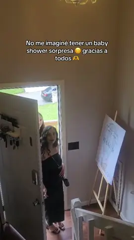 Así me sorprendieron 😊#mamaprimeriza #embarazo #viraltiktok #Viral #fypage 