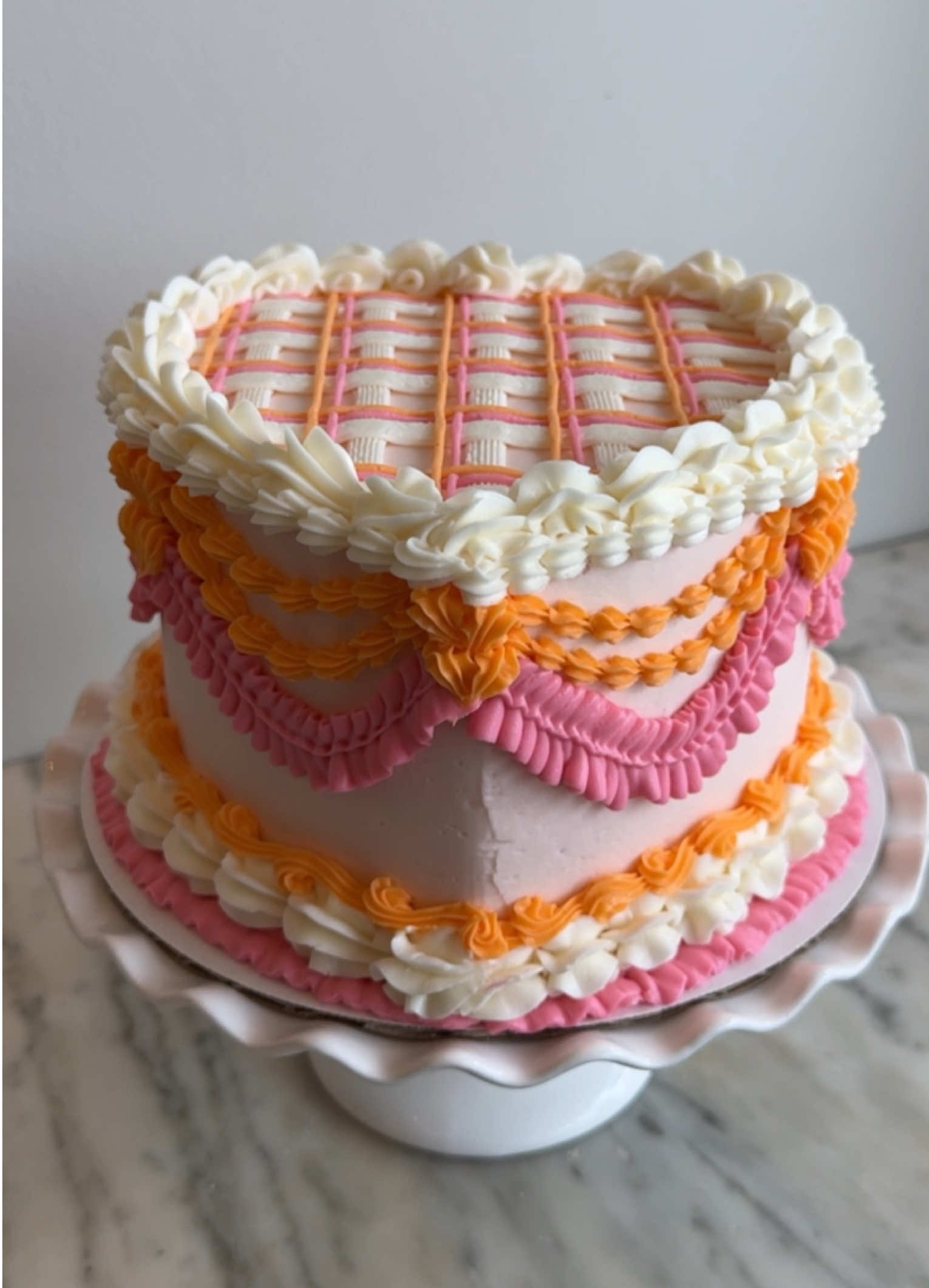 Are you team orange and pink or green and blue?  #cakesoftiktok #fypage #buttercreamcake #cakedecorating #bakery 
