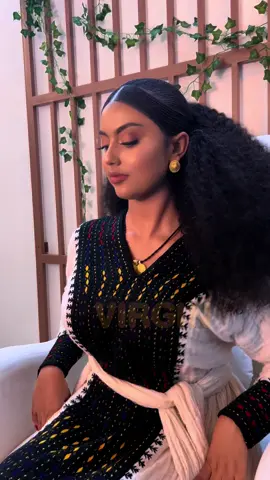 #virginfashion #humanhair #dubai #traditionaldress #culturaldress @A s h u  p h o t o g r a p h y @Roha Mas @M.K Makeup academy 