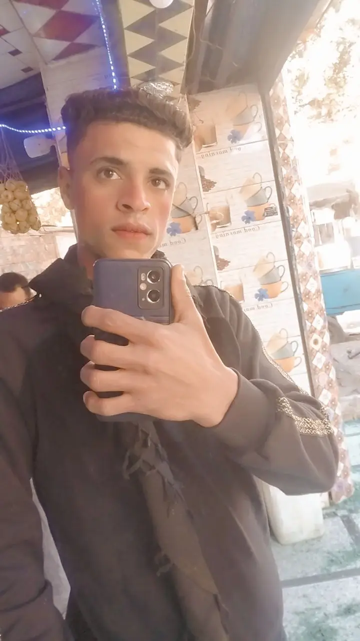 فـــ الوش تضحك وف القفا تشرك تشريك.😱 قليــل الأصل مديتهـوش الأمان خالـص 👌