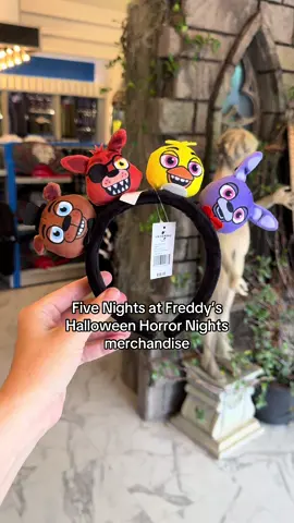 New Five Nights at Freddy’s merchandise at Universal Orlando for Halloween Horror Nights 2025 #fnaf #fivenightsatfreddys #hhn #halloweenhorrornights #fypシ 