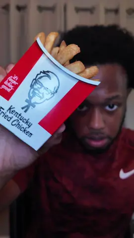 @KFC brought back the spicy wings and wedges so of course I had to give them a try with some @Mike’s Hot Honey  #kfc #mikeshothoney #mukbang
