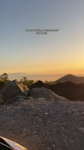 Would you watch the sunset with me?🥺🥺