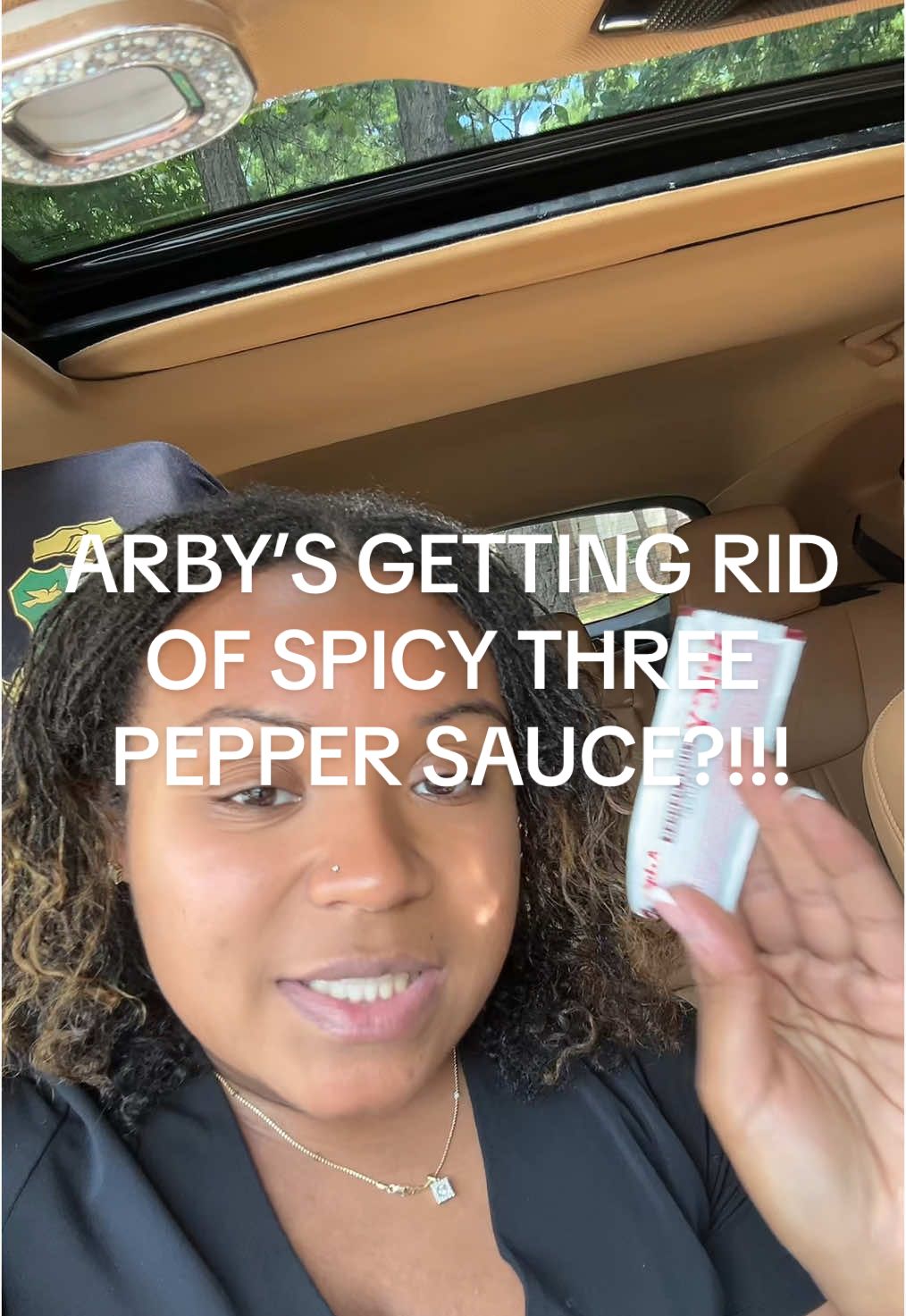 Yall tag my friends at @Arbys for me 😭 I need answers NEOWWWW!  Three pepper sauce CANNOT go away!  #arbys #arbysmenu #spicythreepeppersauce 