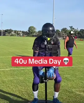 Let unc flex 😂🏈 (Via @Sportsplugg ) #nfl #nflfootball #unc #sports #mediaday 