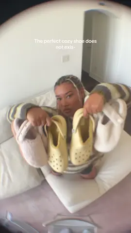 #crocspartner the perfect shoe for the cozy girl - I'm never taking these off @Crocs #crocscozzzy