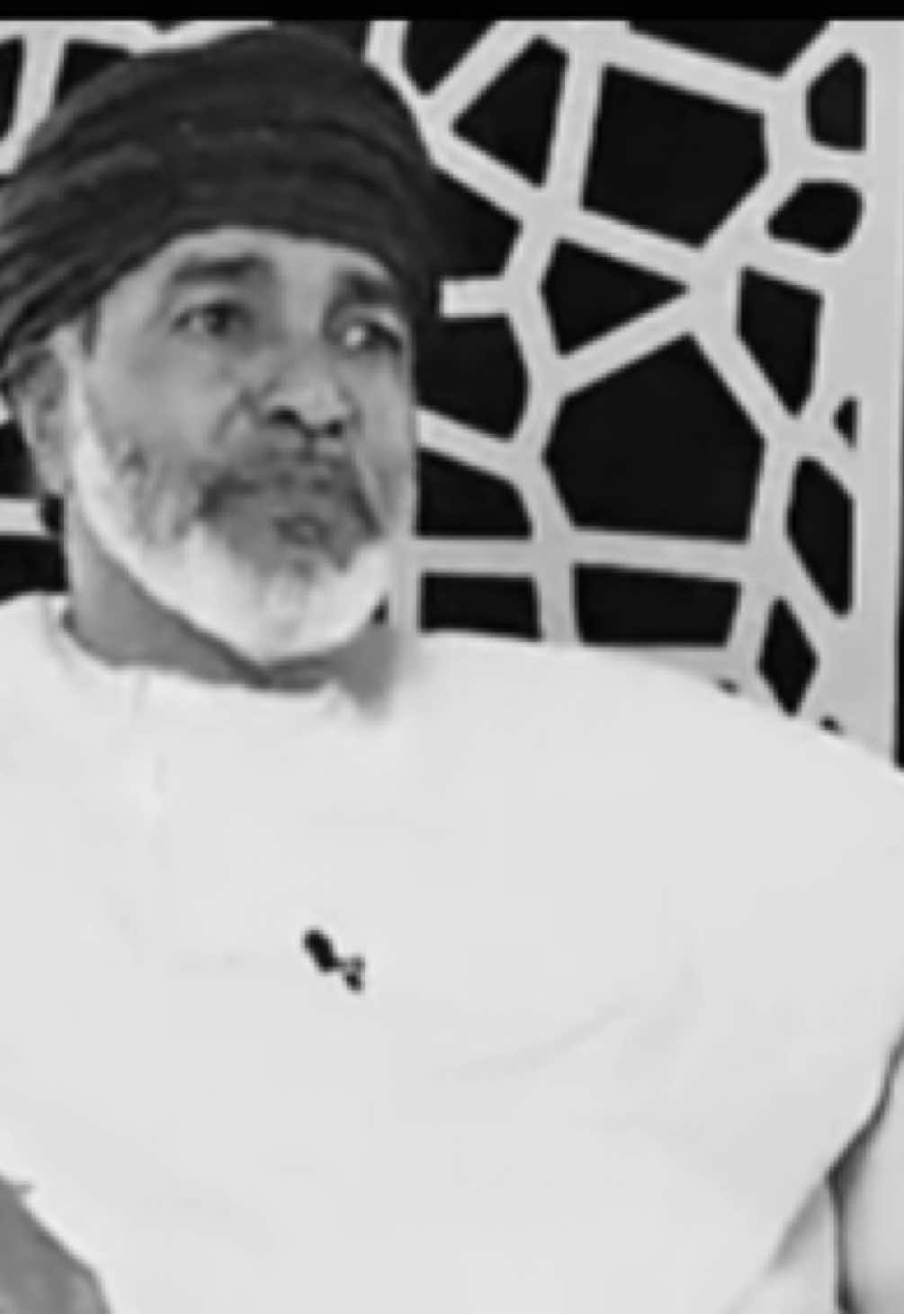 شاعر.محمد افصحيت الشحري. #شعر #قصيده #اكسبلور #صلاله #ظفار باللغه الشحريه .اكسبلور.سلطنة عمان.ظفار.قصيده بالشحريه 