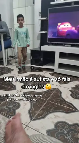 Rindo de desespero 😂  #autismo #irmao #ingles #engajamento 