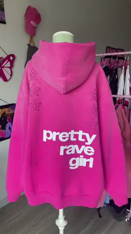 the bass girlies r my favorite girlies #ravetok #basscanyon #raveoutfit #ravefit #raveoutfitinspo 