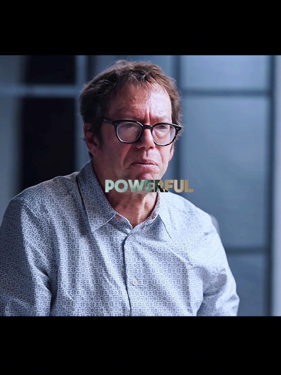 The difference between powerful and weak people! - #psychology #robertgreene #humannature #psychologyfacts 