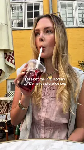 Making the viral Korean 7 eleven convenience store ice cup tea 🧋✨ #koreanconveniencestore #icecupasmr #seoulkorea #koreanicecup #conveniencestore 
