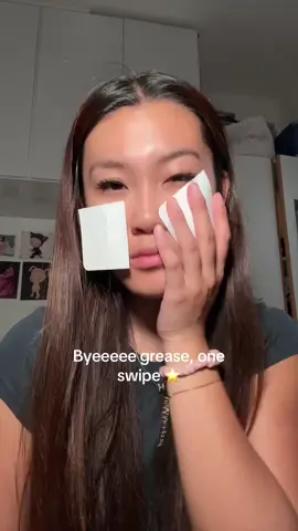 One of my fav sunscreens 💕 @Abib Cosmetics  #fyp #aliceyyg #glassskin #kkreanskincare #sunscreen 