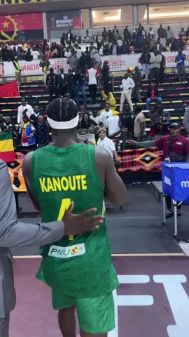 Quand les maliens disent « on est pas fatigués » et « on a pas fini » là, ça veut dire quoi s’il vous plaît ? Je veux bien comprendre 😅