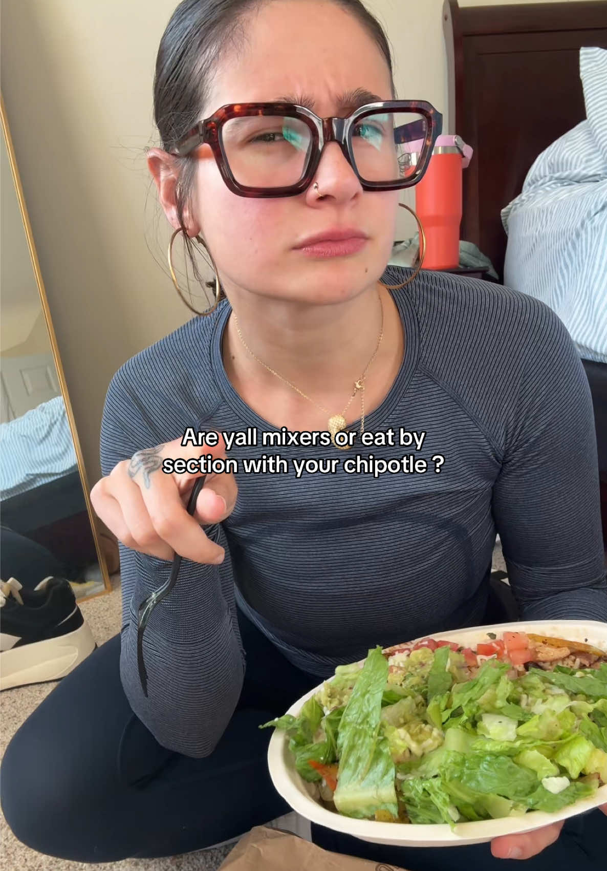 Let me know yall I’m so curious #chipotle #chipotlebowl #Foodie #mukbang #dinnerwithme 