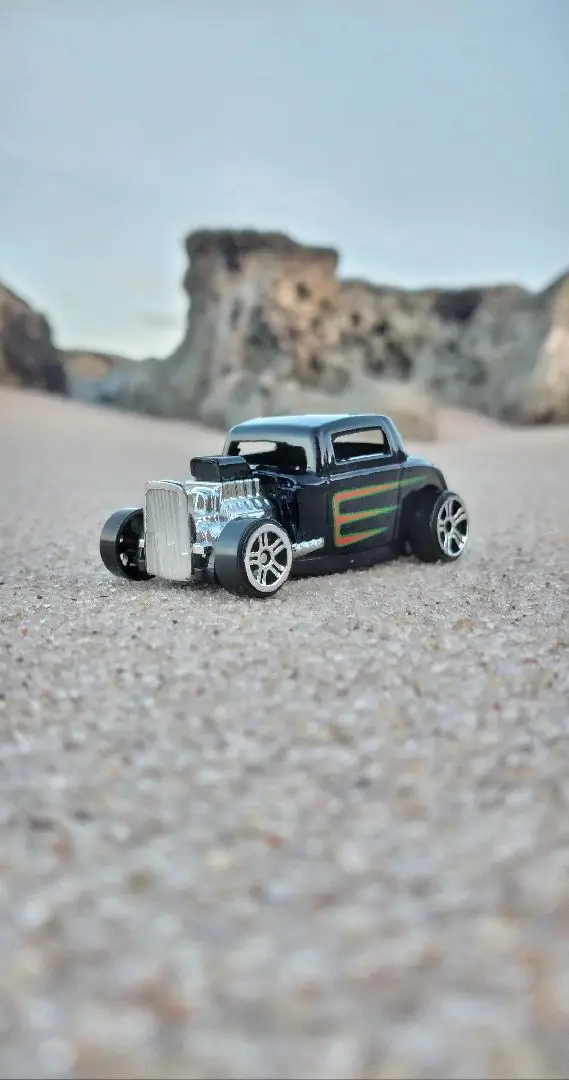 MAD MAX Ford 32 #photography #hotwheelspics #hotwheelscollections #hotwheelscollector #hotwheelsmalaysia #hotwheelsphotography #hotwheelsletsrace #diecastphotography #hotwheels #madmax 