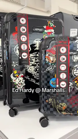 They have everything except the blankets I want lol but those suitcases are amazing💥💥 @Marshalls #marshallsfinds #y2k #marshalls #edhardy #edhardyfinds 