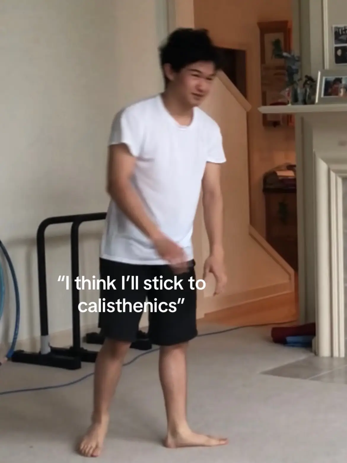 Lowk still got the skills tho  #calisthenics #aesthetics #bodybuilding #physique #gymmotivation 