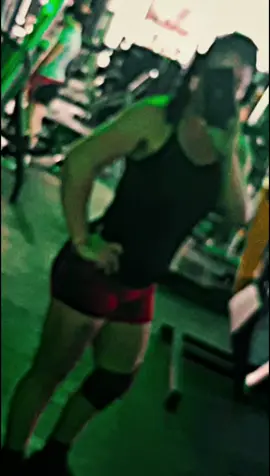@JOFTINESS  Dia de piernitaa a morir  #sinmiedo  pura piernuchis... 👌💯🦵🦵