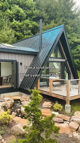 We don't pick favorites, but our dream trips always include an A-frame in the forest. 🎥 Jon Kreye  📍Vilas, North Carolina 🔗Link in bio to book 🔎