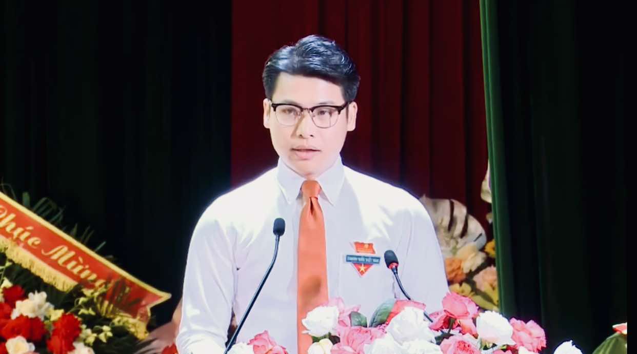Đoàn đại biểu đại diện các tầng lớp nhân dân chúc mừng Đại hội Đại biểu Đảng bộ xã.  #đ #daihoi #bacbling #fyp 