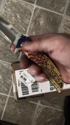 Merica great heavy duty folding knife.#knife #blade sharpener patriotic america #foldingknife fishingknife #huntingknife #wethepeople sharpknifecheck sharpknivesmatter 2025 giftforhim giftforhimideas ttshop tiktokshop tiktokmademebuyit tiktokpartner 